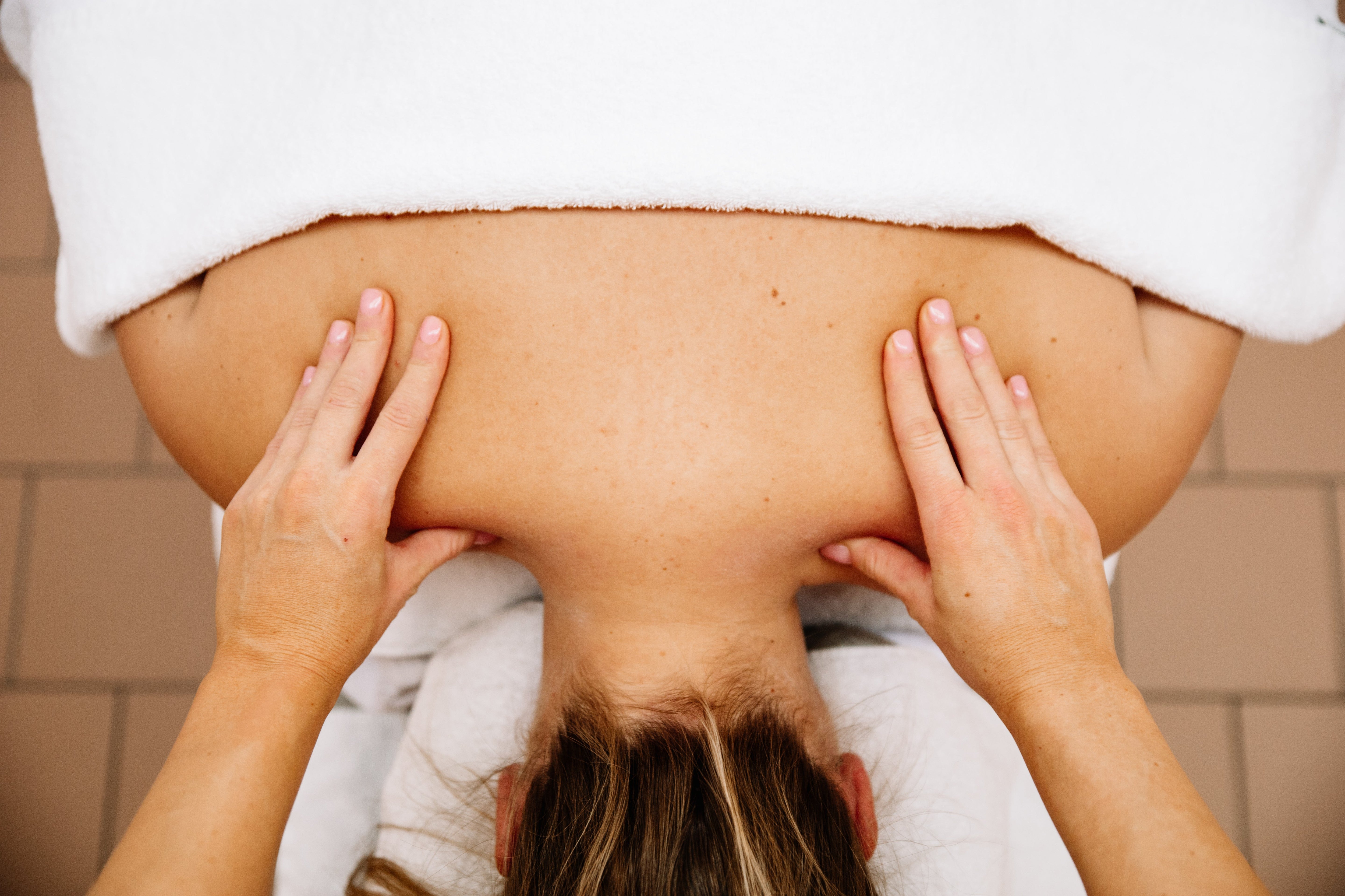 How Massage Supports Your Skin and Wellbeing