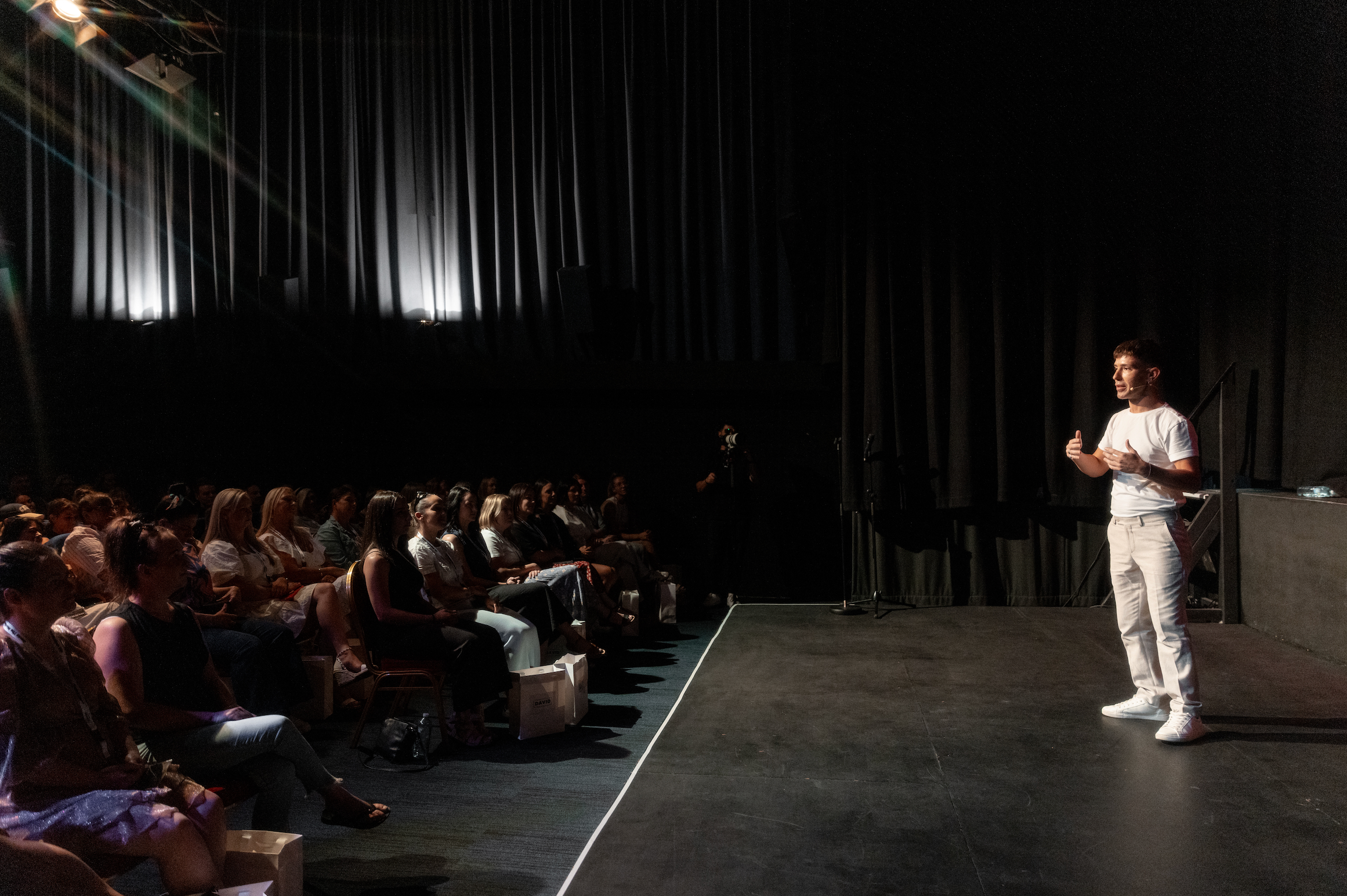 An Afternoon with David The Medium: Live and Unfiltered